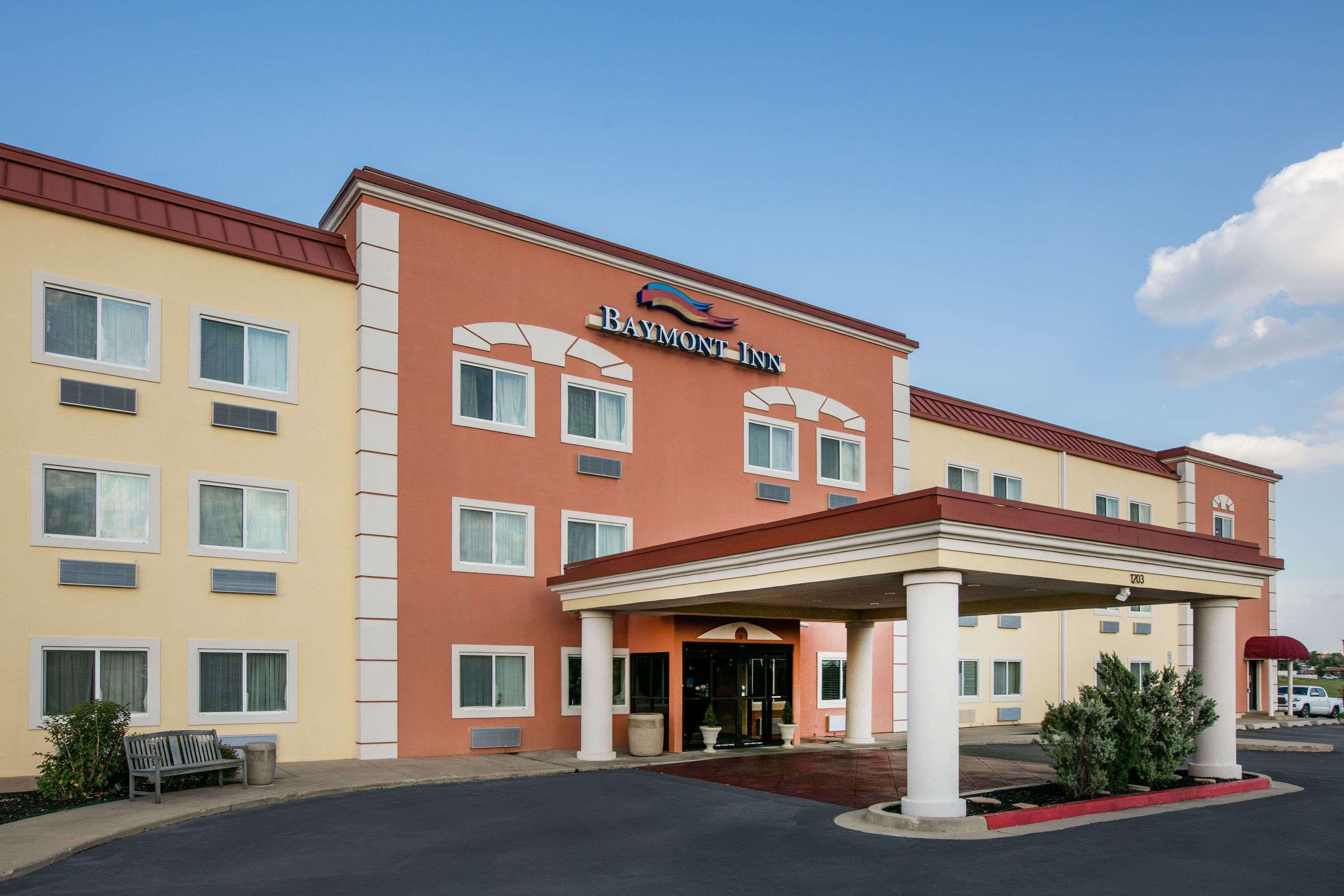 Hotel Baymont By Wyndham Lawton Extérieur photo