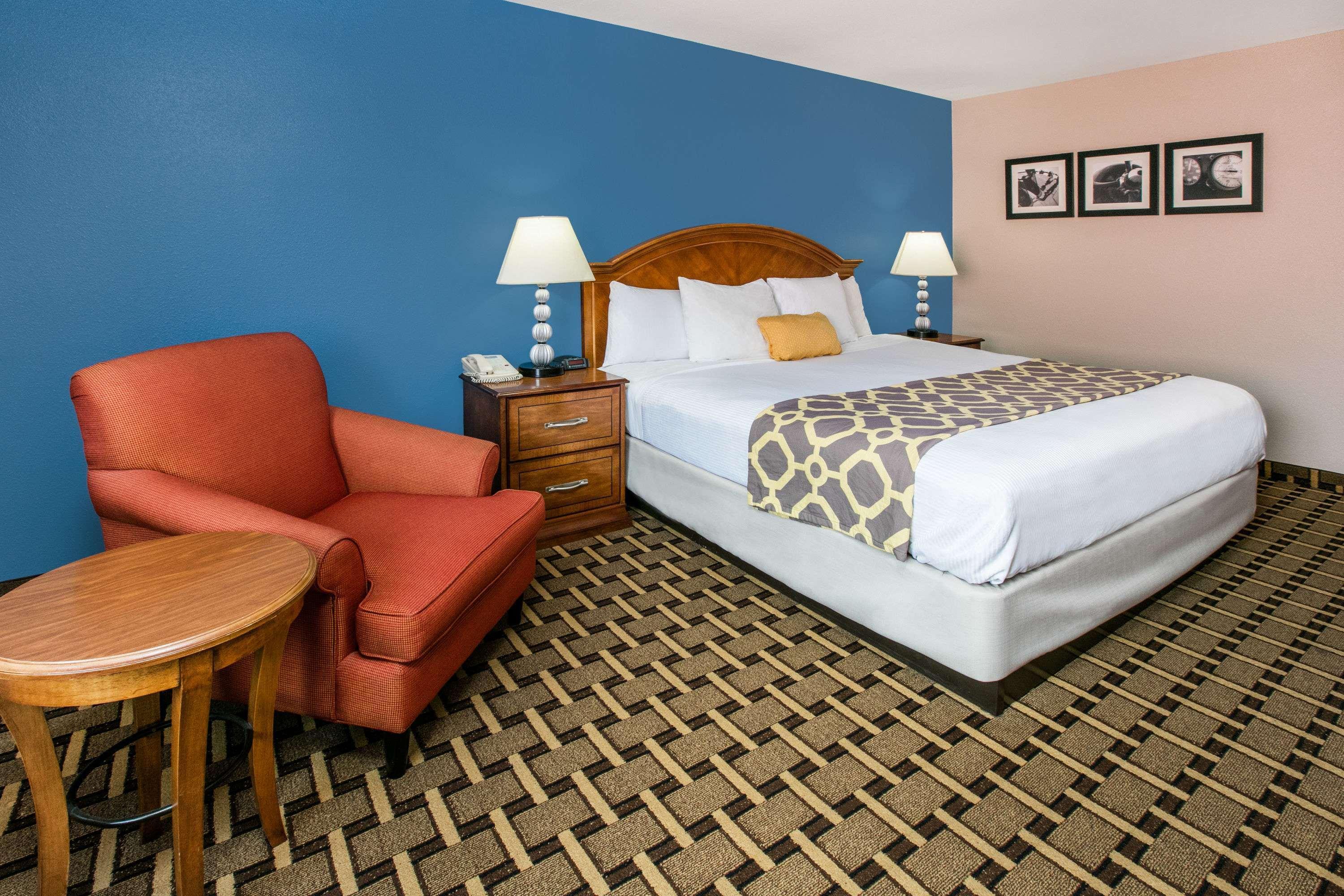 Hotel Baymont By Wyndham Lawton Extérieur photo