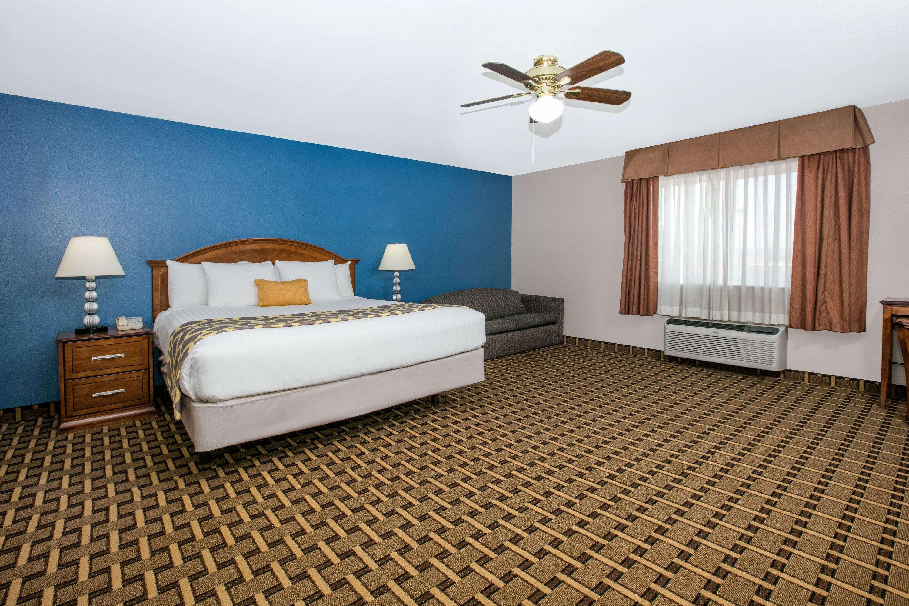Hotel Baymont By Wyndham Lawton Extérieur photo